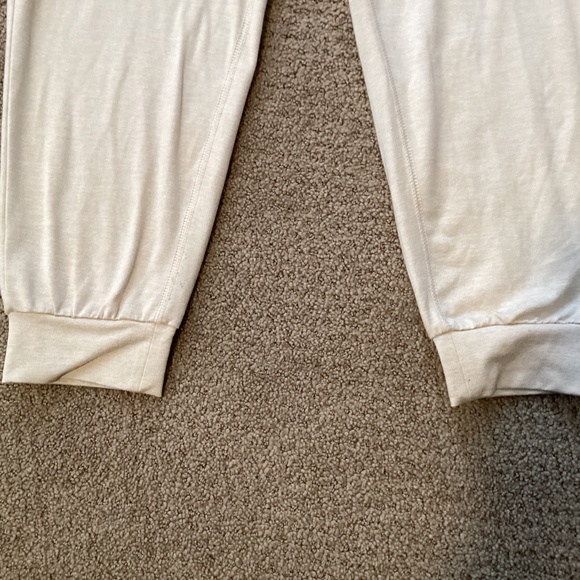 feat Jogger Pants - Picture 4 of 6